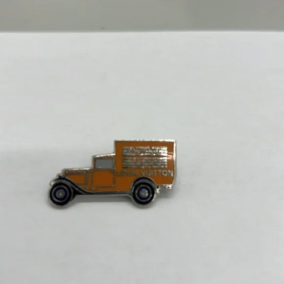 Collectors 2017 LV Pin